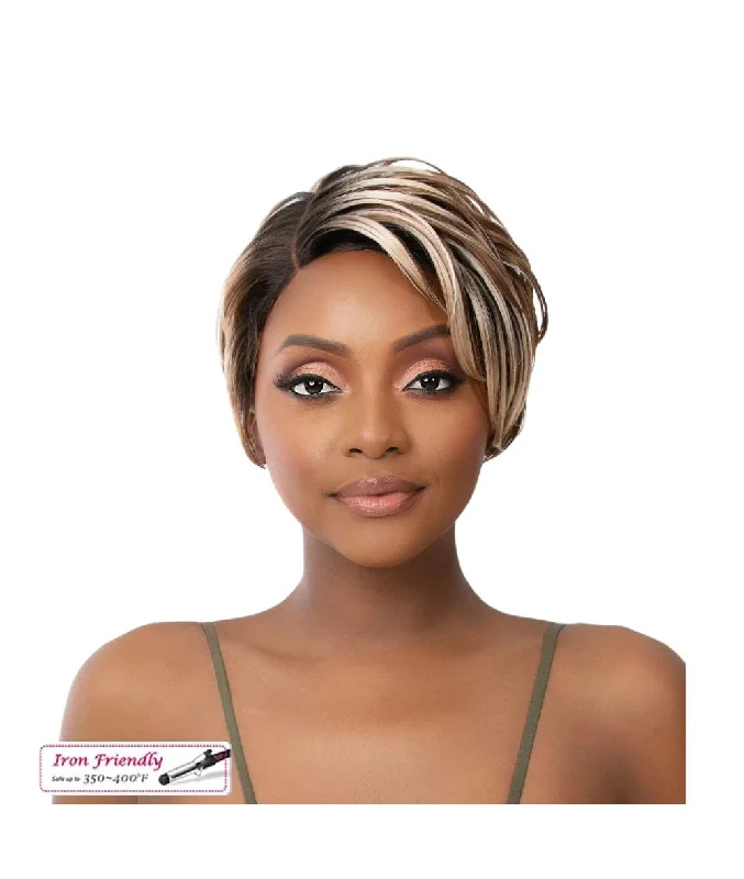 Wear & Go Glueless Wigs for Versatile Hairdos-Natural-Looking No Lace Wigs--Itsawig Premium Synthetic Hd Lace Wig- Becca Wear & Go Glueless Wigs for Versatile Hairdos-Natural-Looking No Lace Wigs--Itsawig Premium Synthetic Hd Lace Wig- Becca