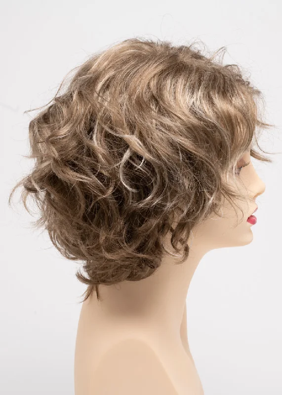 Almond Breeze | Light mocha brown blended equally with a soft ash blonde