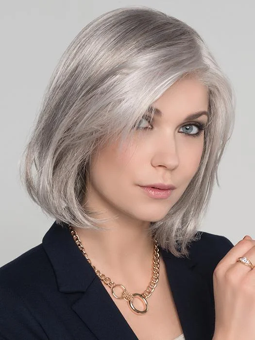 Synthetic Wigs for Curvy Women-Tempo 100 Deluxe | Synthetic Lace Front Wig (Hand-Tied) Synthetic Wigs for Curvy Women-Tempo 100 Deluxe | Synthetic Lace Front Wig (Hand-Tied)