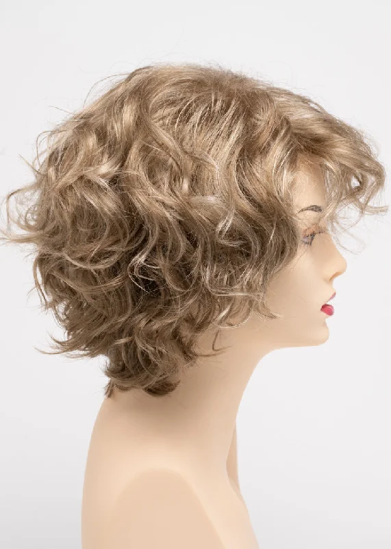 Ginger Cream | A dark beige blonde underneath topped for that “cool” look with an iced blonde