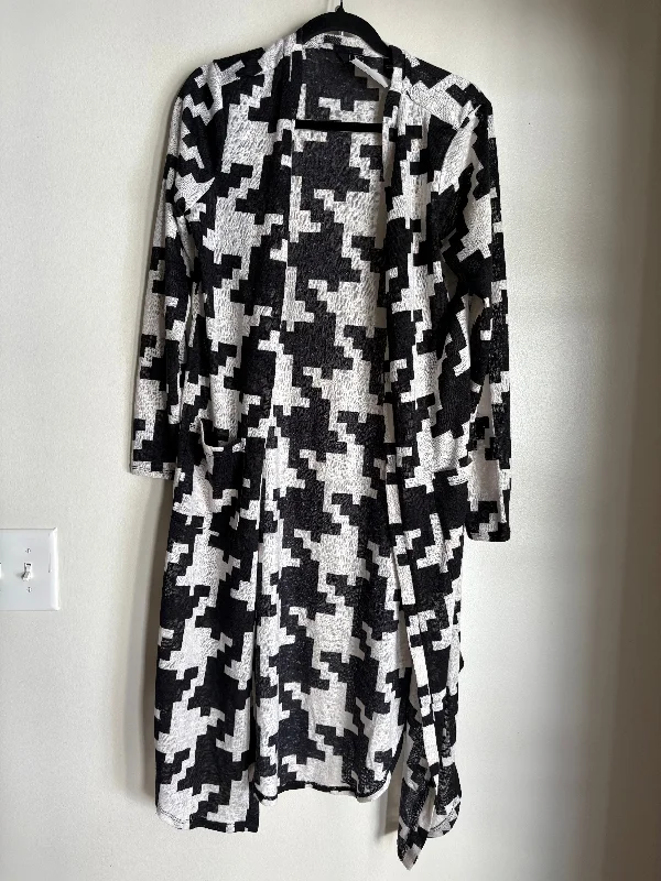 Kimono By Cmb In Black & White, Size: M