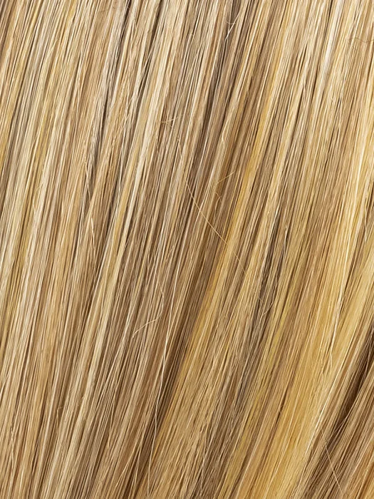 Ginger Blonde Rooted 26.19.31 | Light Honey Blonde, Light Auburn, and Medium Honey Blonde Blend with Medium Roots
