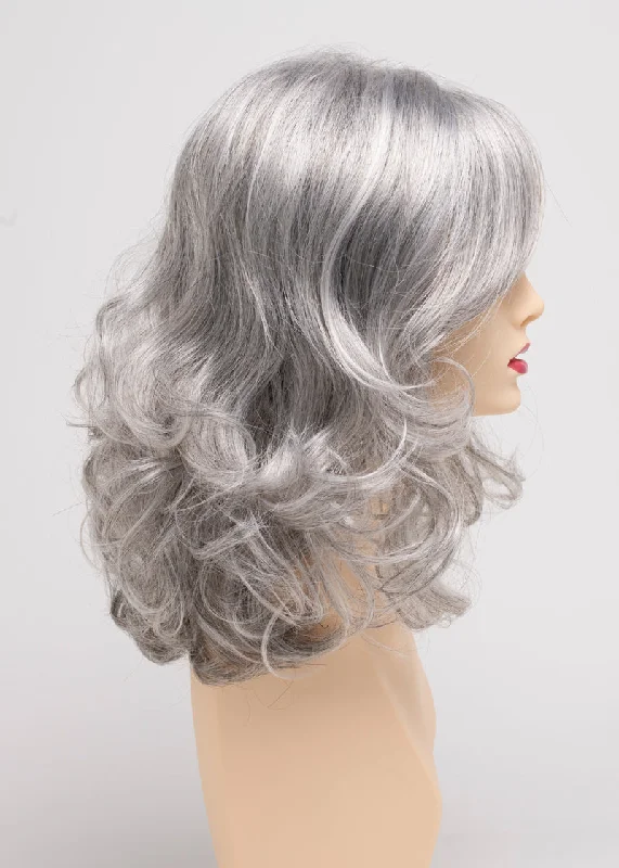 Medium Grey | Spicy salt & pepper grey blended with 50% walnut brown and 50% grey