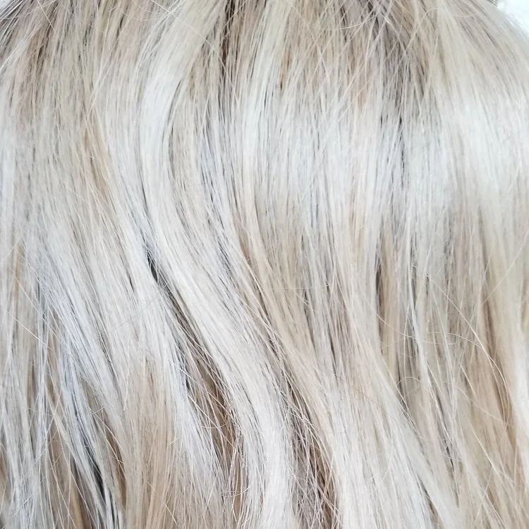 Champagne with Apple Pie | 14R/16/613/103 | Light brown blonde root with a mixture of ash blonde, lightest blonde, pure blonde and light neutral blonde