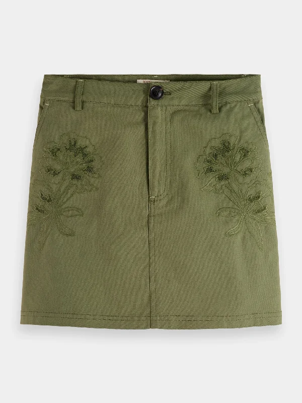 Broderie mini skirt