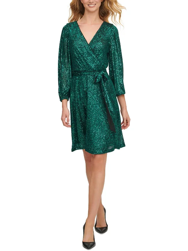 Womens Sequined V-Neck Cocktail and Party Dress