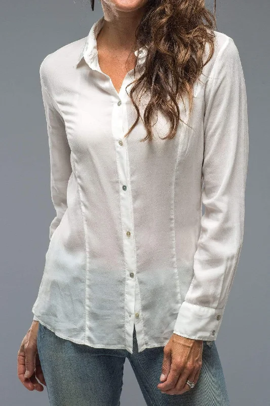 Suri Fitted Long Stretch Blouse