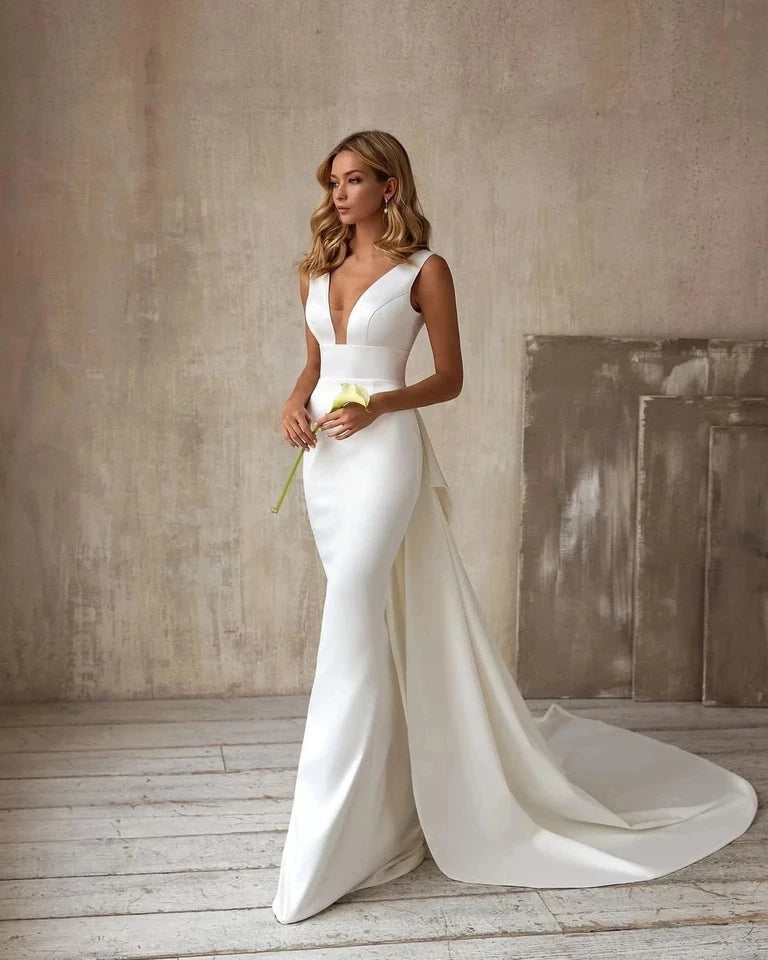 Mermaid Wedding Dress Detachable Train Bow V-Neck Elegant