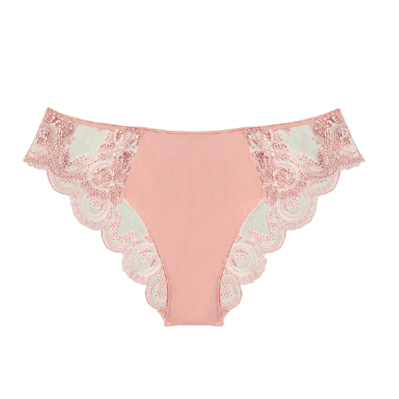 Full Brief in Rose